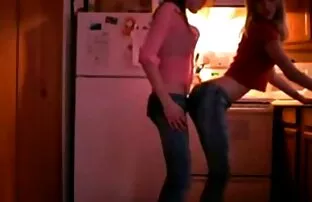 Mamá sexo latino amateur madura necesita semen en sus grandes tetas naturales