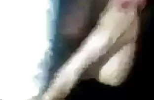Sexo asiático caliente de la muchacha en el coche videos latinos amateur