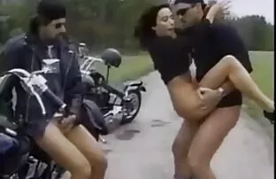 ¡Las emociones públicas de las chicas amateur de theSandfly! amateur sexo latino