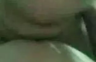 Ébano hottie videos xxx amateur latino en rojo masturbar al aire libre