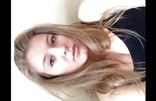 La sexy puma Nancy Vee se masturba. amateut latino